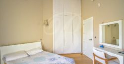 Maßgeschneiderte 250qm Villa mit Pool und Ausblick aufs Meer