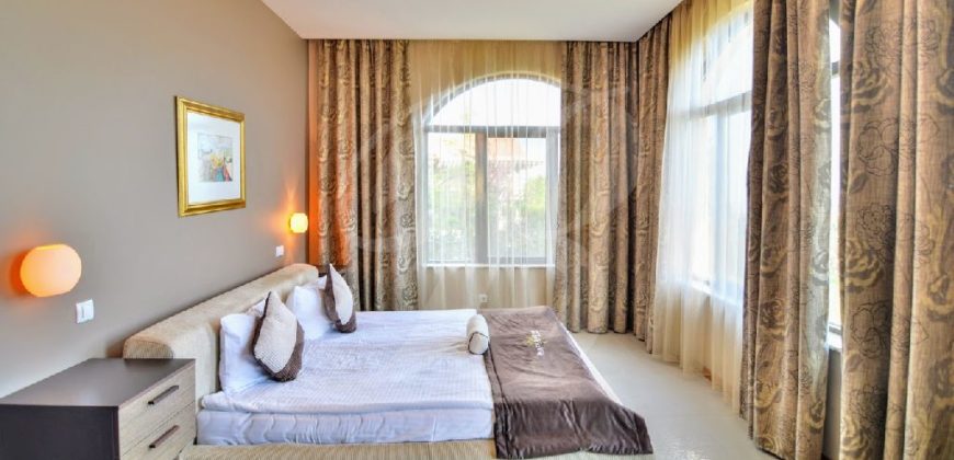 Wunderschöne 5-Zimmer-Villa mit Pool und atemberaubendem Meerblick