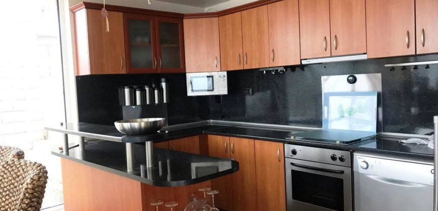 Zweistöckiges möbliertes Haus mit Meerblick in der Nähe von Albena Resort