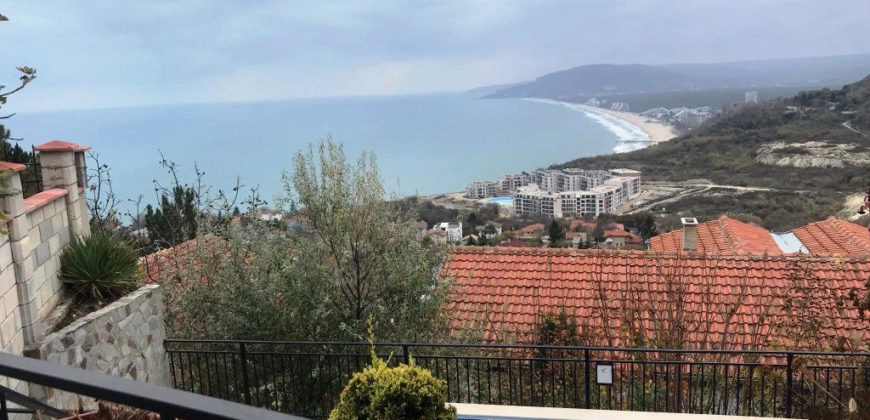Zweistöckiges möbliertes Haus mit Meerblick in der Nähe von Albena Resort