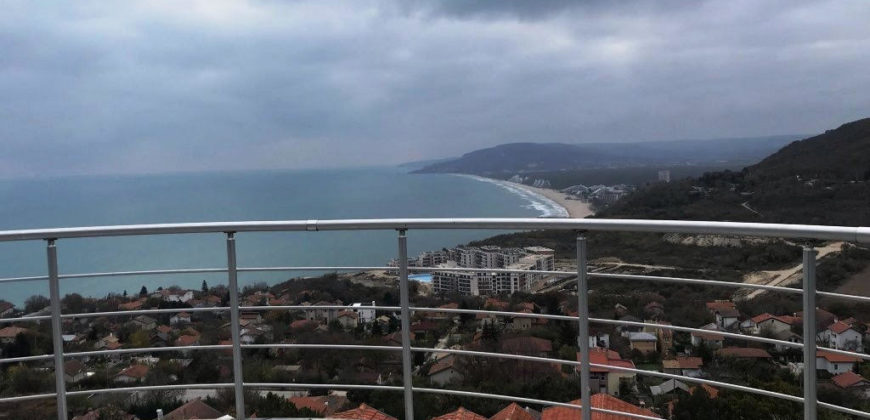 Zweistöckiges möbliertes Haus mit Meerblick in der Nähe von Albena Resort