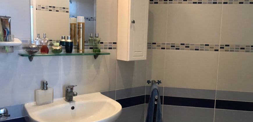 Zweistöckiges möbliertes Haus mit Meerblick in der Nähe von Albena Resort