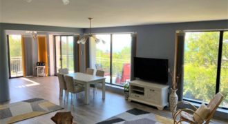 Dreistöckiges Haus in einem Feriengebiet zwischen Balchik und Albena Resort