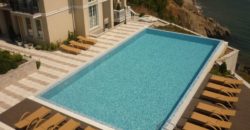 Elite House befindet sich in einer einzigartigen Lage an der ersten Küstenlinie