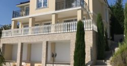 Elite House befindet sich in einer einzigartigen Lage an der ersten Küstenlinie