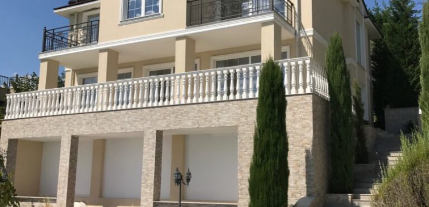 Elite House befindet sich in einer einzigartigen Lage an der ersten Küstenlinie