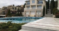 Elite House befindet sich in einer einzigartigen Lage an der ersten Küstenlinie